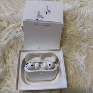 Apple AirPods Pro 3 – Lightly Used, Warranty Included